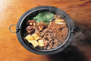 送上一份营养锅仔贡品，有祝福，也有深深的回忆