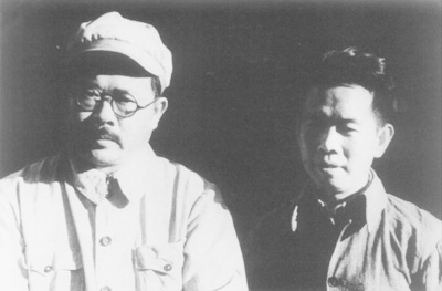 任弼时与秘书王发武在北平