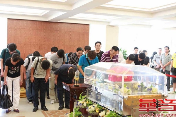 追悼会9