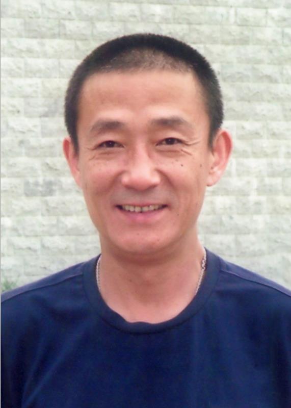 李伟