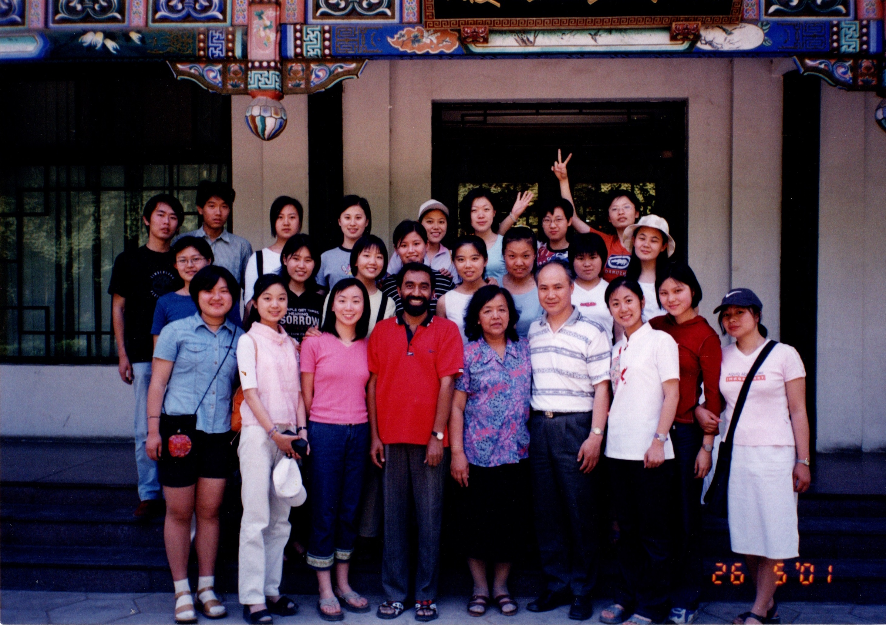 200105与学生在一起